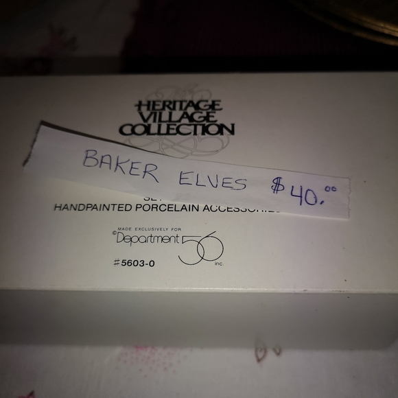 Department 56 Bakers Elves (Set of 3) - Picture 11 of 11